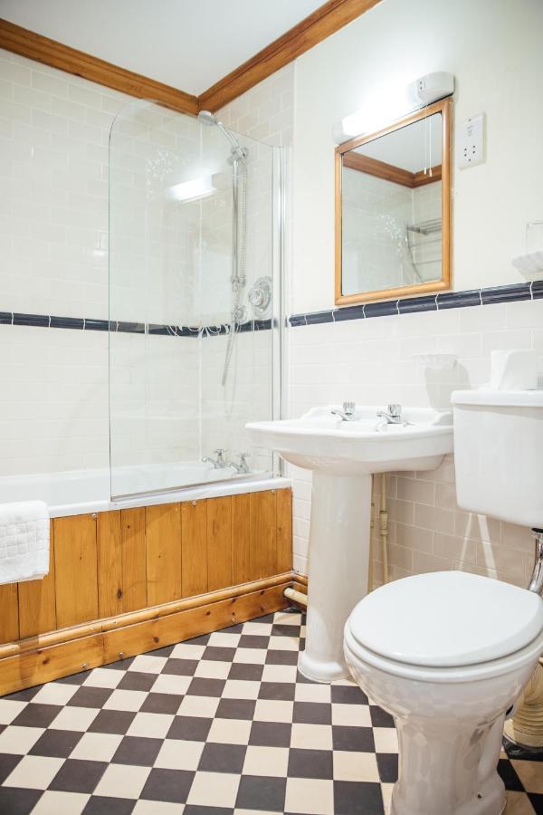 The Vestry Hotel Чичестър Екстериор снимка