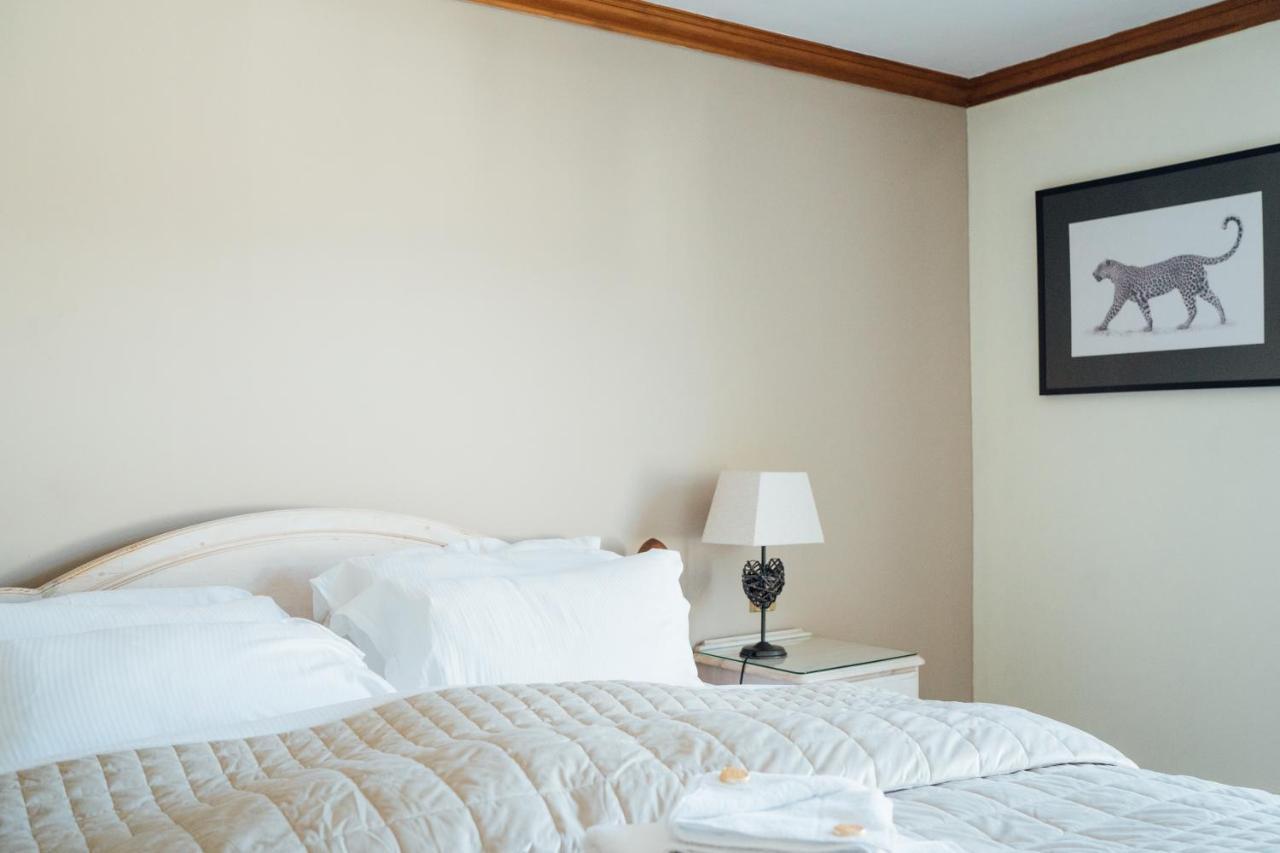 The Vestry Hotel Чичестър Екстериор снимка