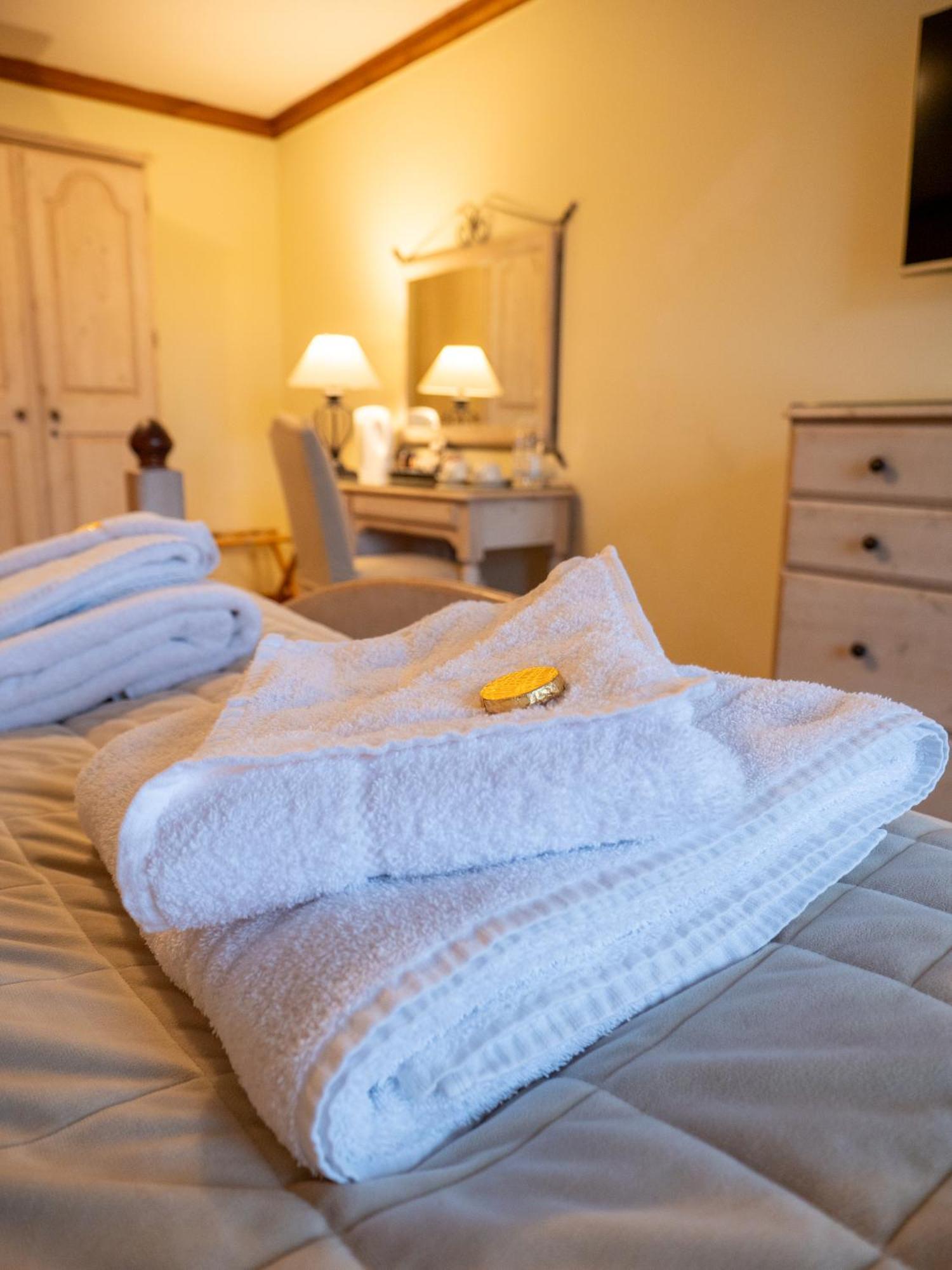 The Vestry Hotel Чичестър Екстериор снимка