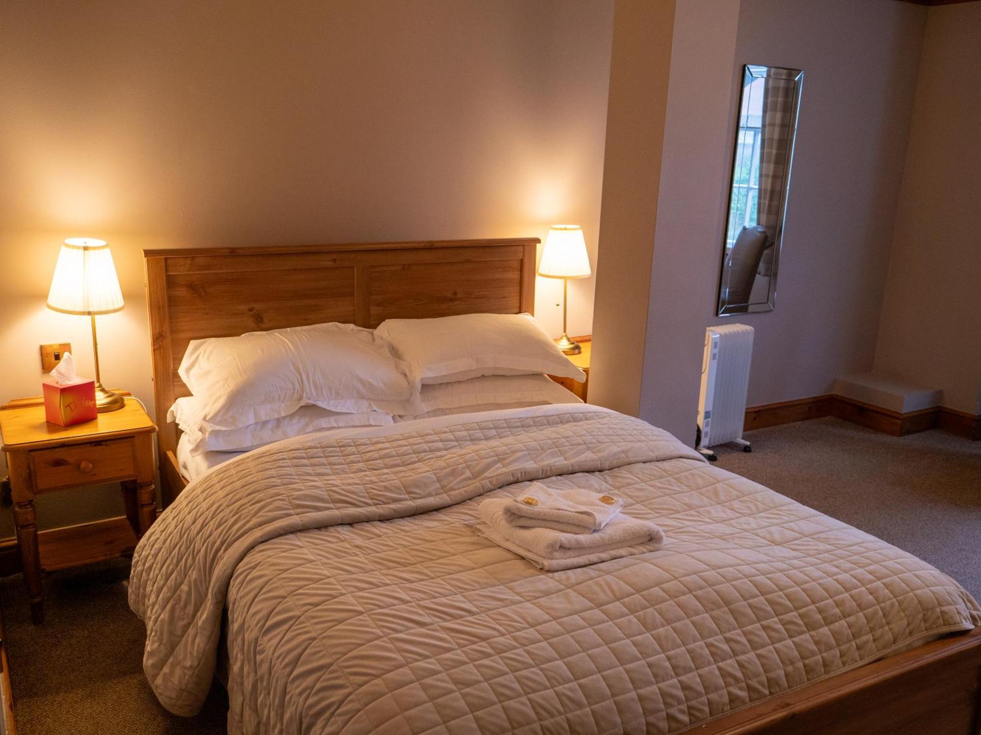 The Vestry Hotel Чичестър Екстериор снимка